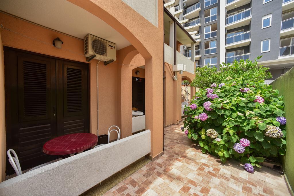 Mg Apartments And Rooms Budva Eksteriør bilde